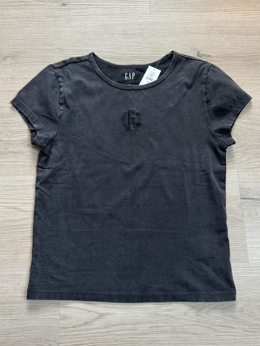 GAP Women’s Black Short Sleeve Crewneck Tee with Embroidered G